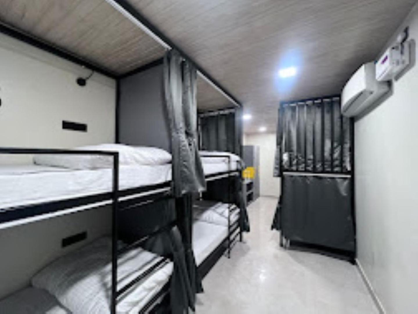 Shanti Inn Dormitory, Варанаси Экстерьер фото